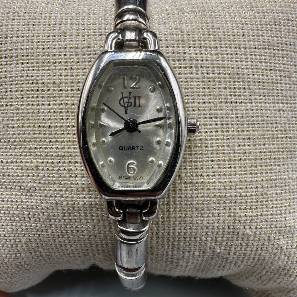 3/$30 Gloria Vanderbilt Watch Women Silver Tone Link Bracelet New Battery 7"